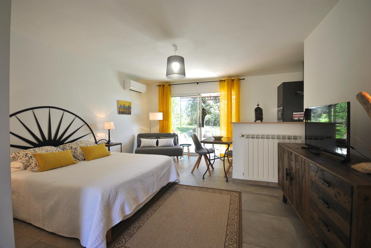 B&B La Badelle Gordes Eksteriør billede