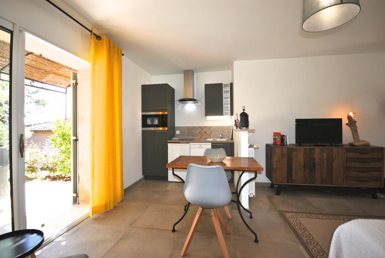 B&B La Badelle Gordes Eksteriør billede
