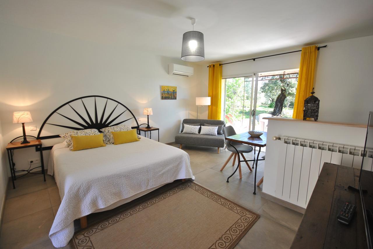 B&B La Badelle Gordes Eksteriør billede